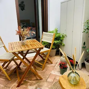 Apartamento En Casco Histórico De Córdoba/piscina, Córdoba