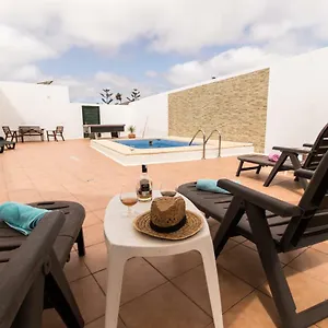 Casa Nora Güime
